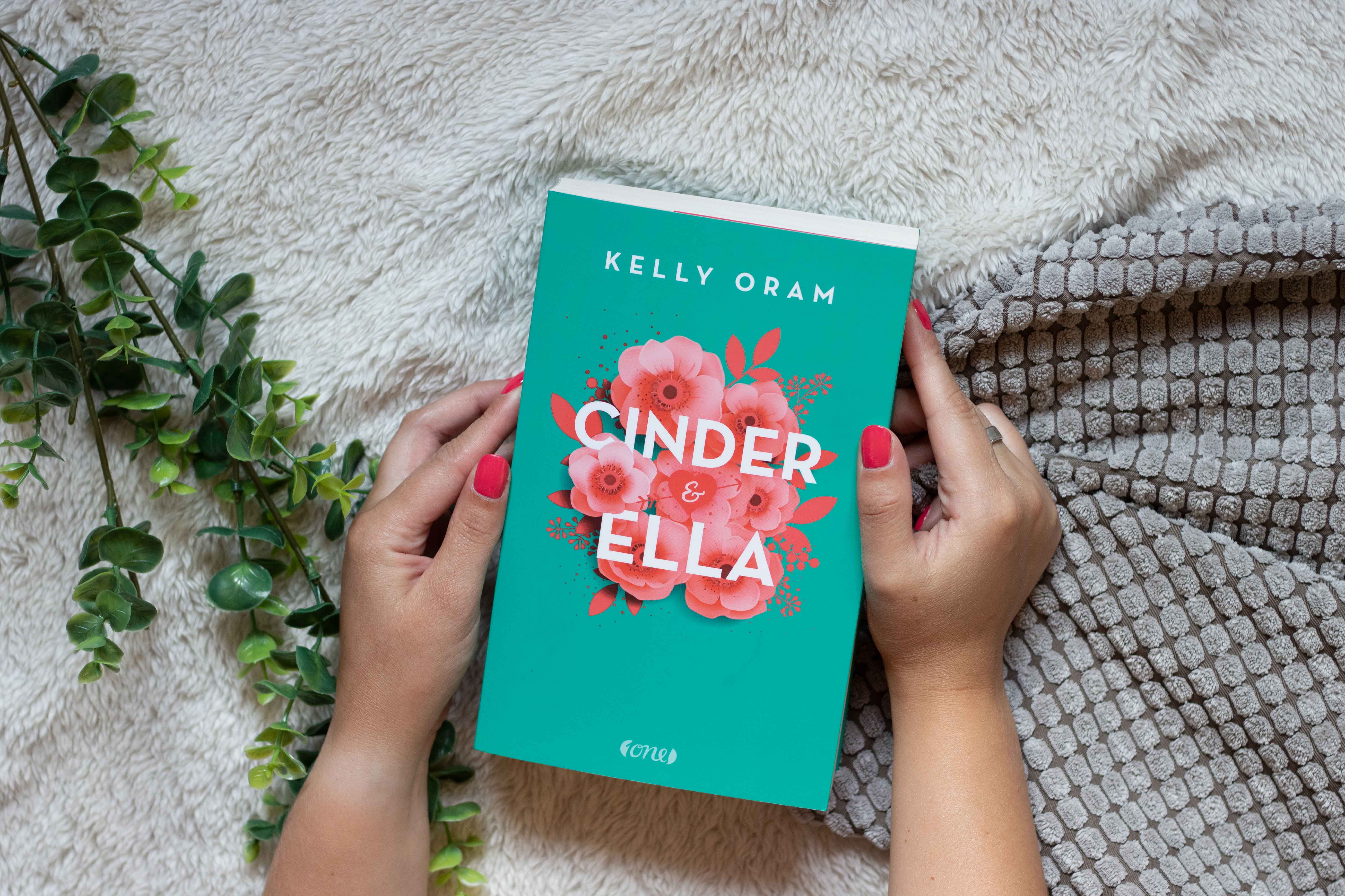 Cinder & Ella | Kelly Oram