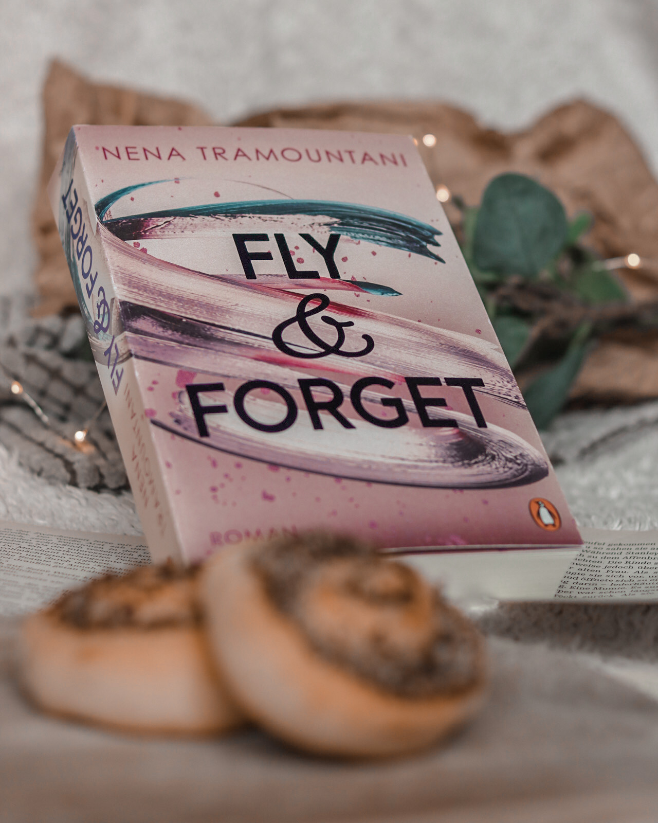 Fly & Forget – Soho Love #1 | Nena Tramountani